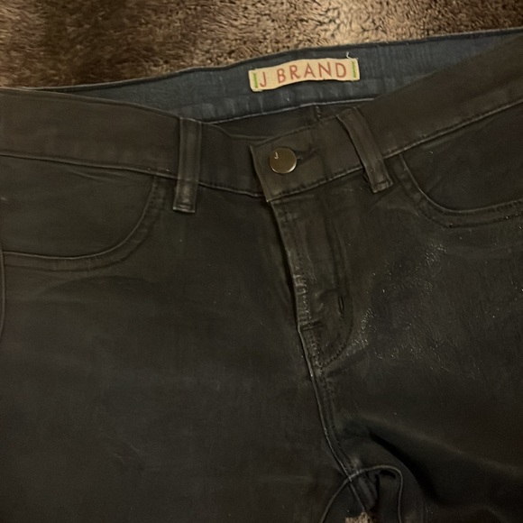 Gorgeous NWT coated jean - Picture 2 of 5